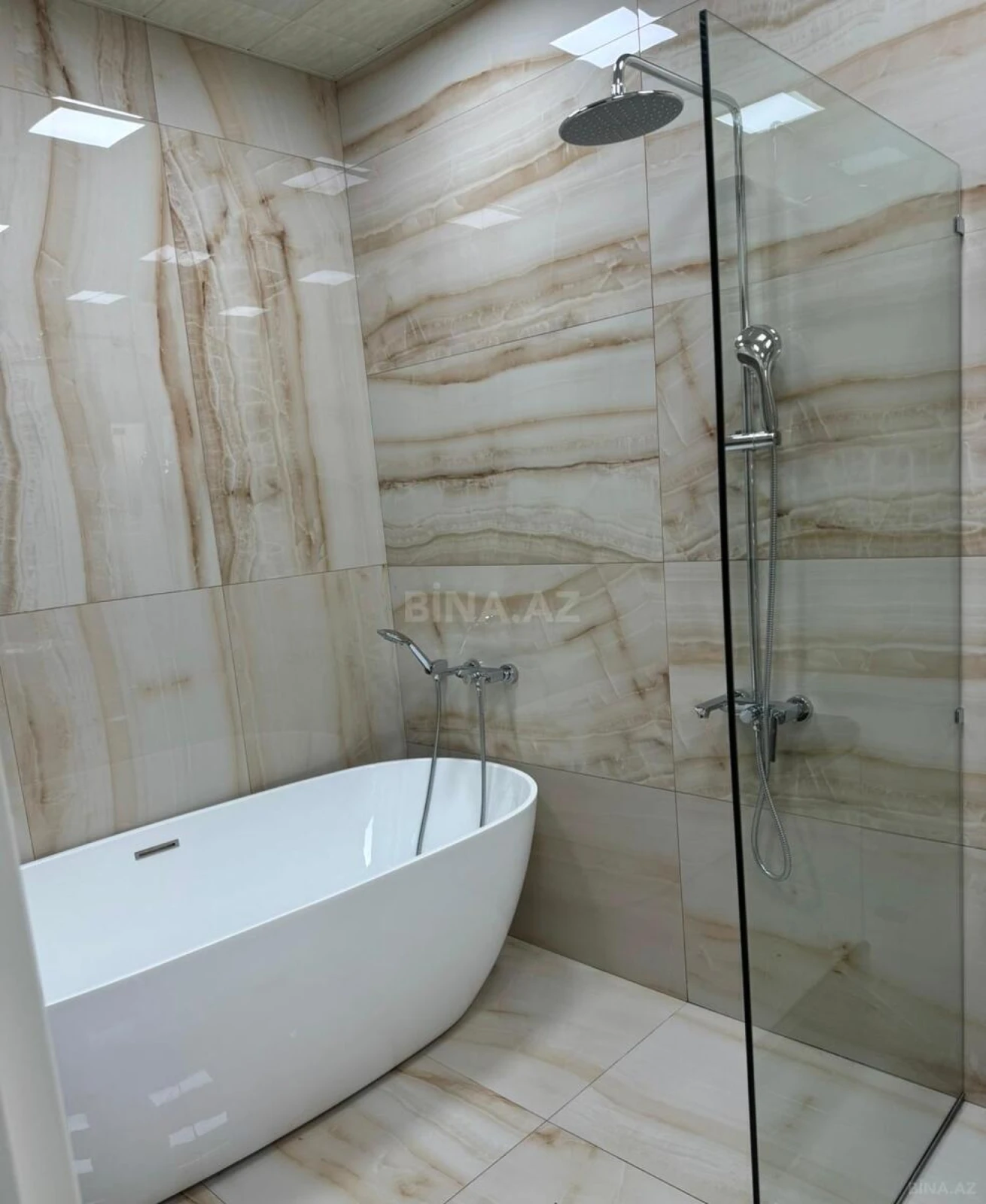 Satılır 4 otaqlı həyət evi 165 m²