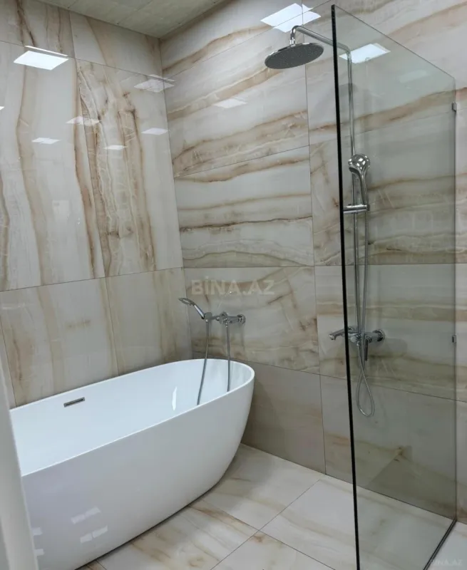 Satılır 4 otaqlı həyət evi 165 m²