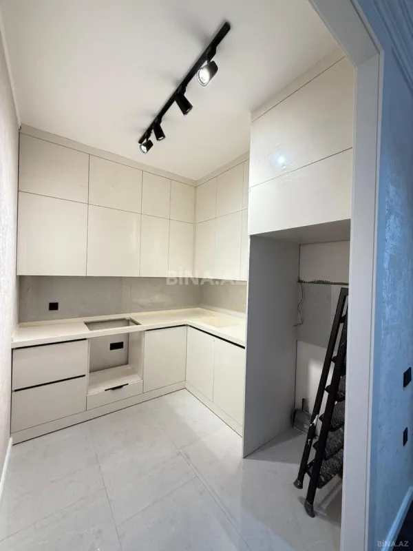 Satılır 2 otaqlı mənzil 63 m²