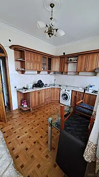 Kirayə verilir 3 otaqlı mənzil 110 m²