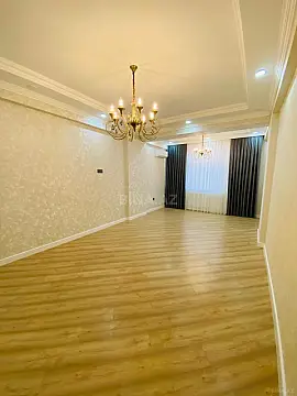 Satılır 3 otaqlı mənzil 130 m²