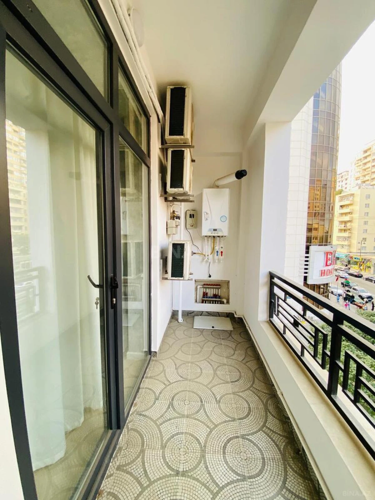 Satılır 3 otaqlı mənzil 130 m²
