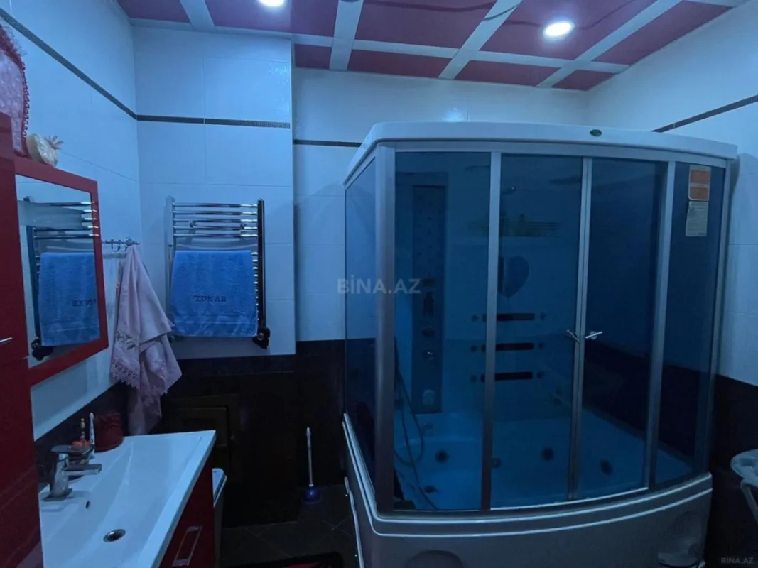 Satılır 4 otaqlı mənzil 204 m²