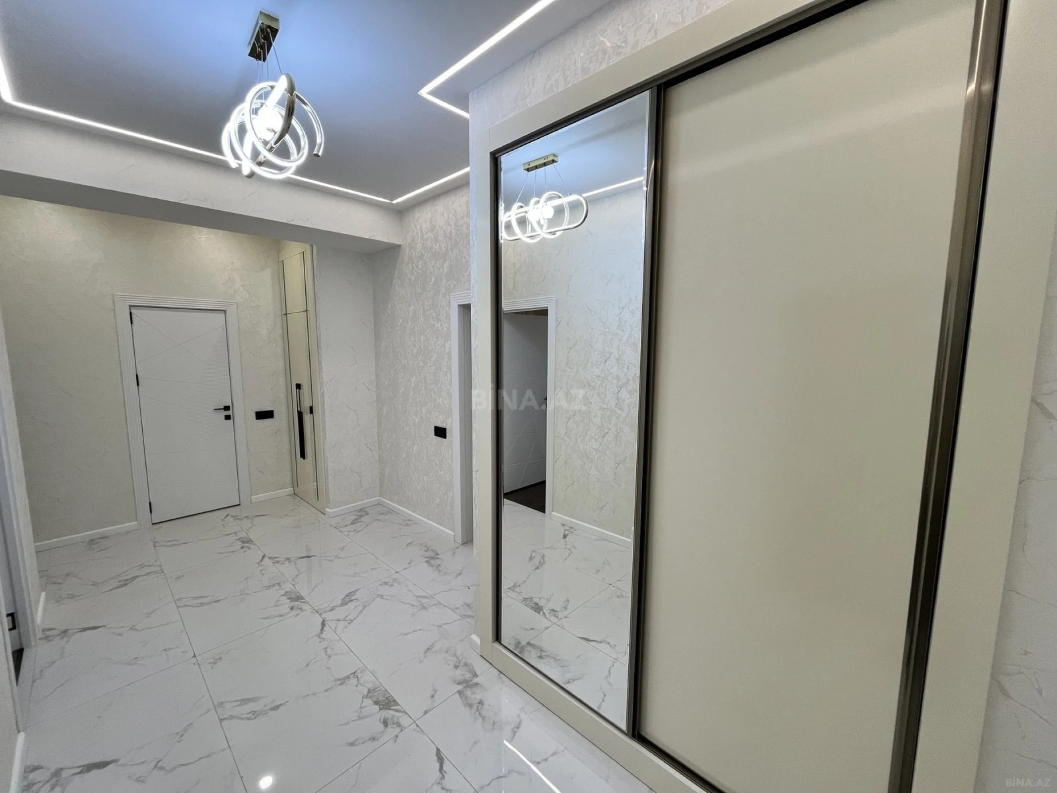 Satılır 3 otaqlı mənzil 89 m²