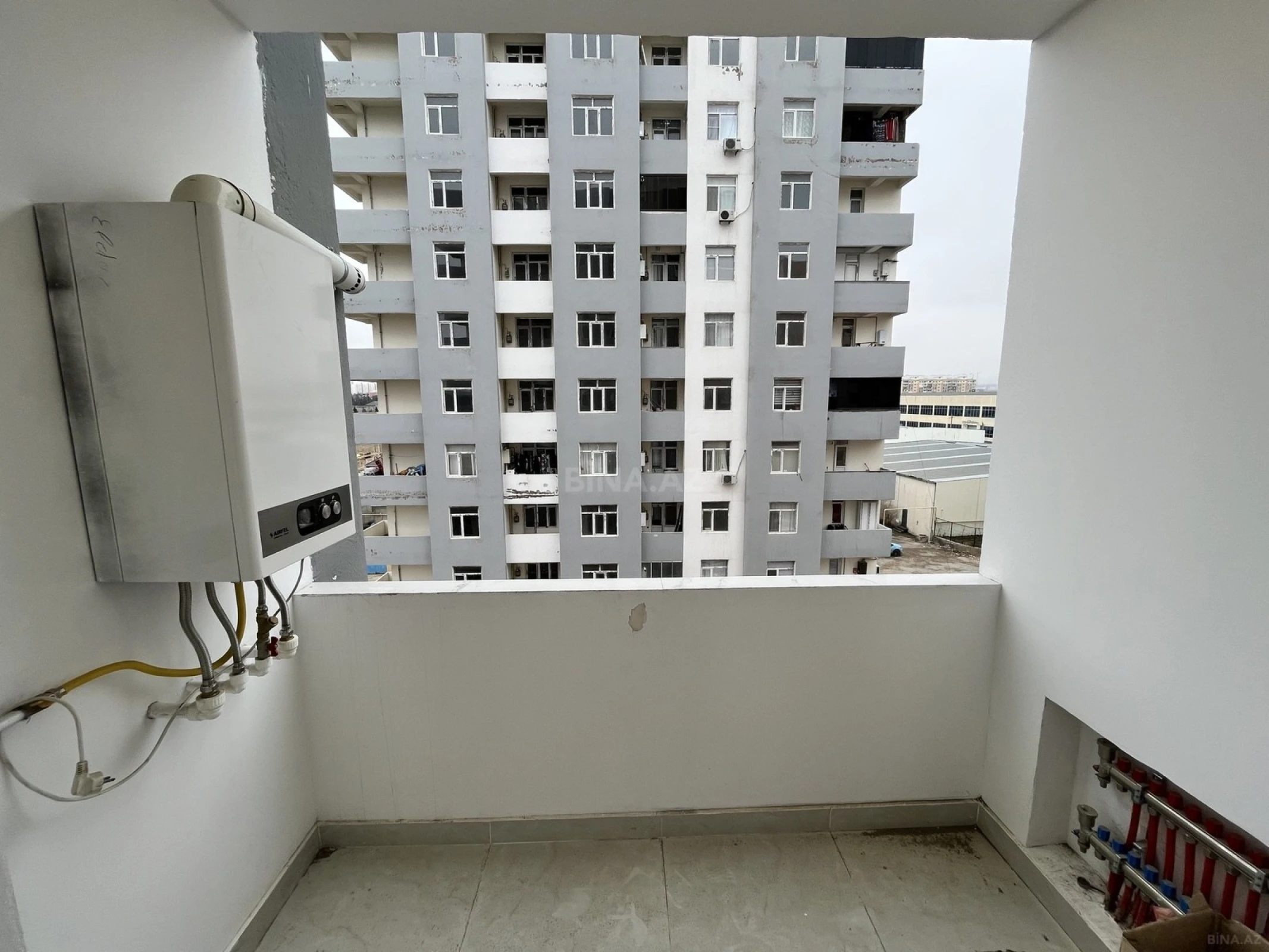 Satılır 3 otaqlı mənzil 89 m²