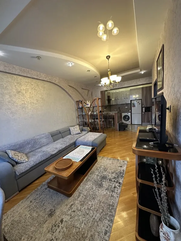 Kirayə verilir 2 otaqlı mənzil 60 m²