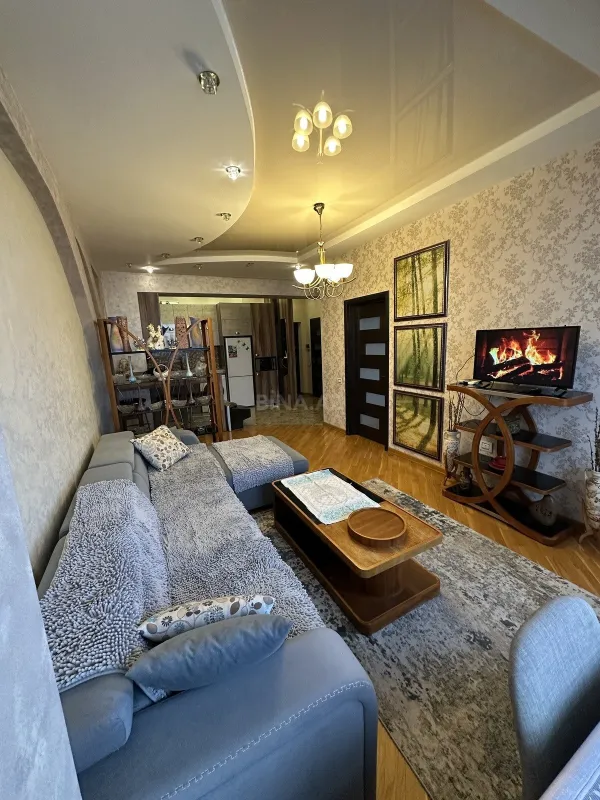 Kirayə verilir 2 otaqlı mənzil 60 m²