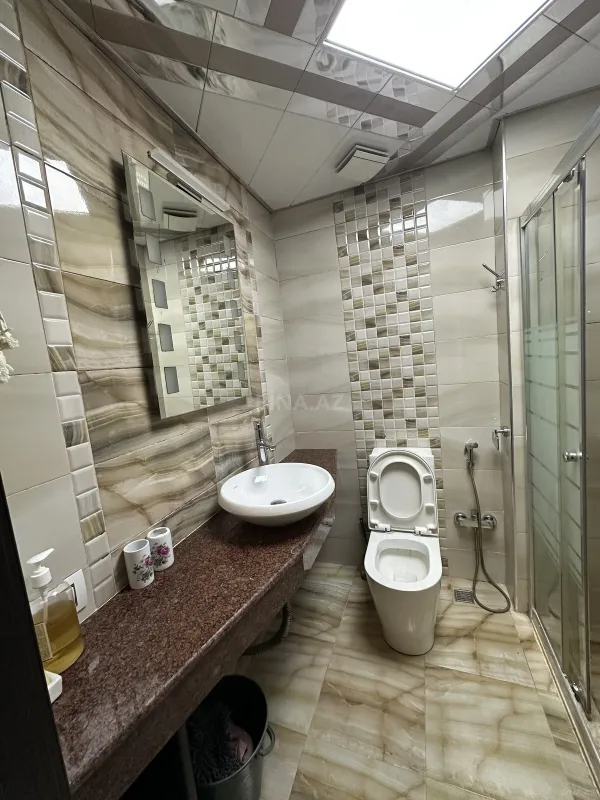 Kirayə verilir 2 otaqlı mənzil 60 m²