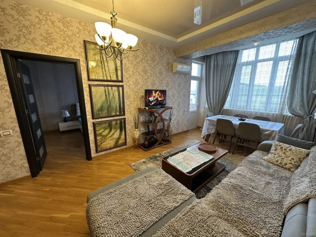 Kirayə verilir 2 otaqlı mənzil 60 m²