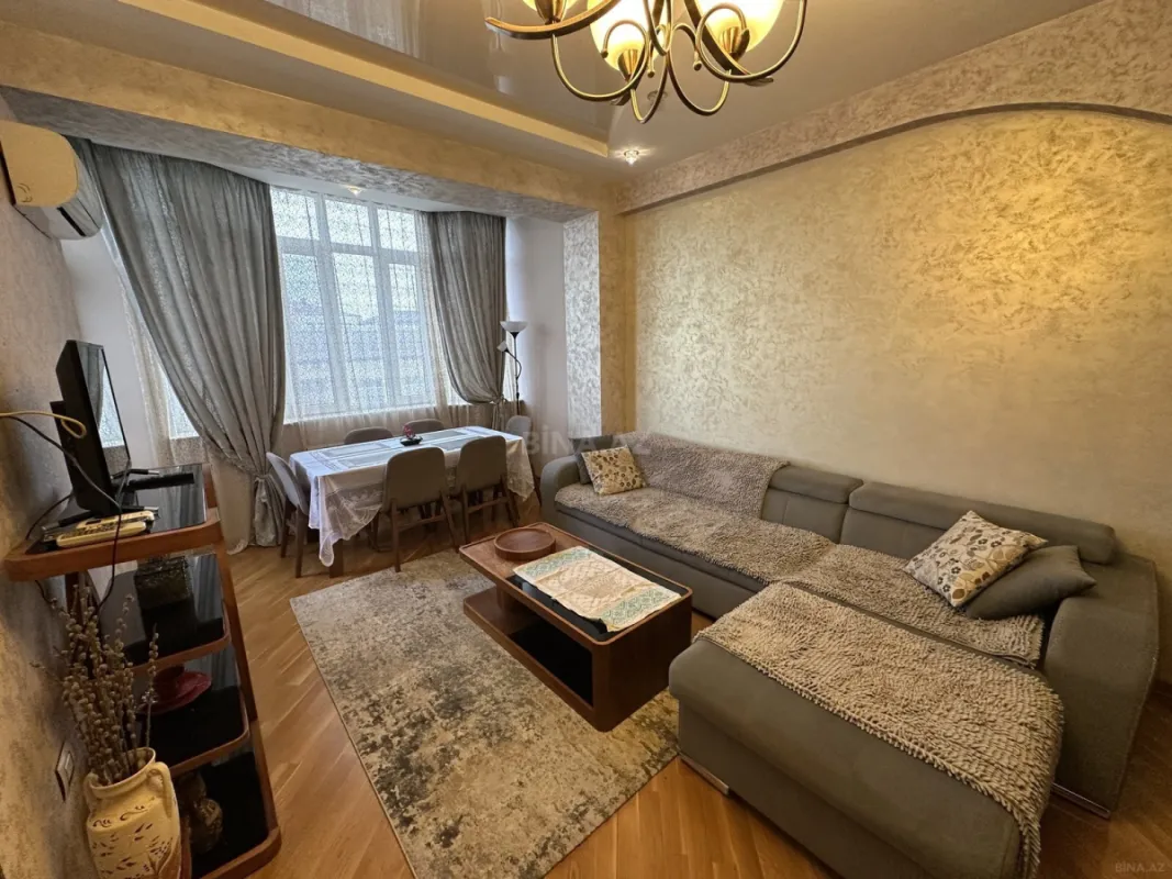Kirayə verilir 2 otaqlı mənzil 60 m²