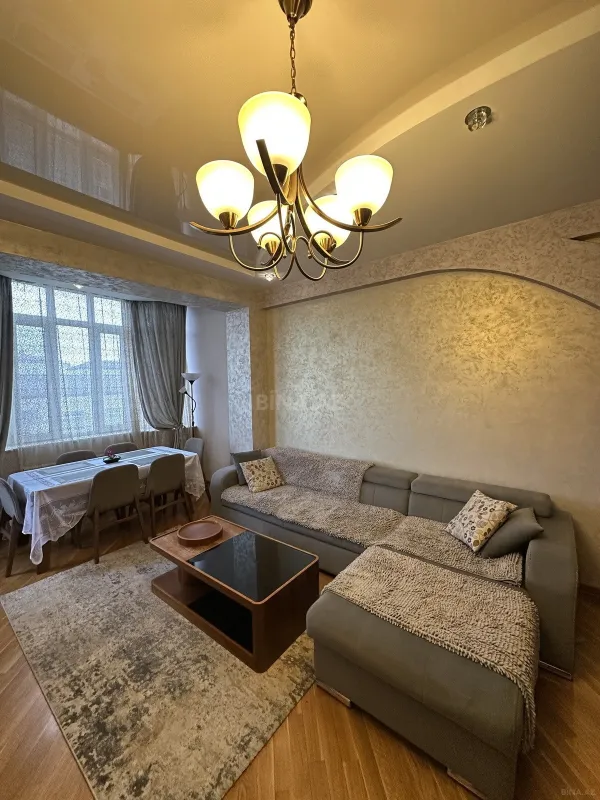 Kirayə verilir 2 otaqlı mənzil 60 m²