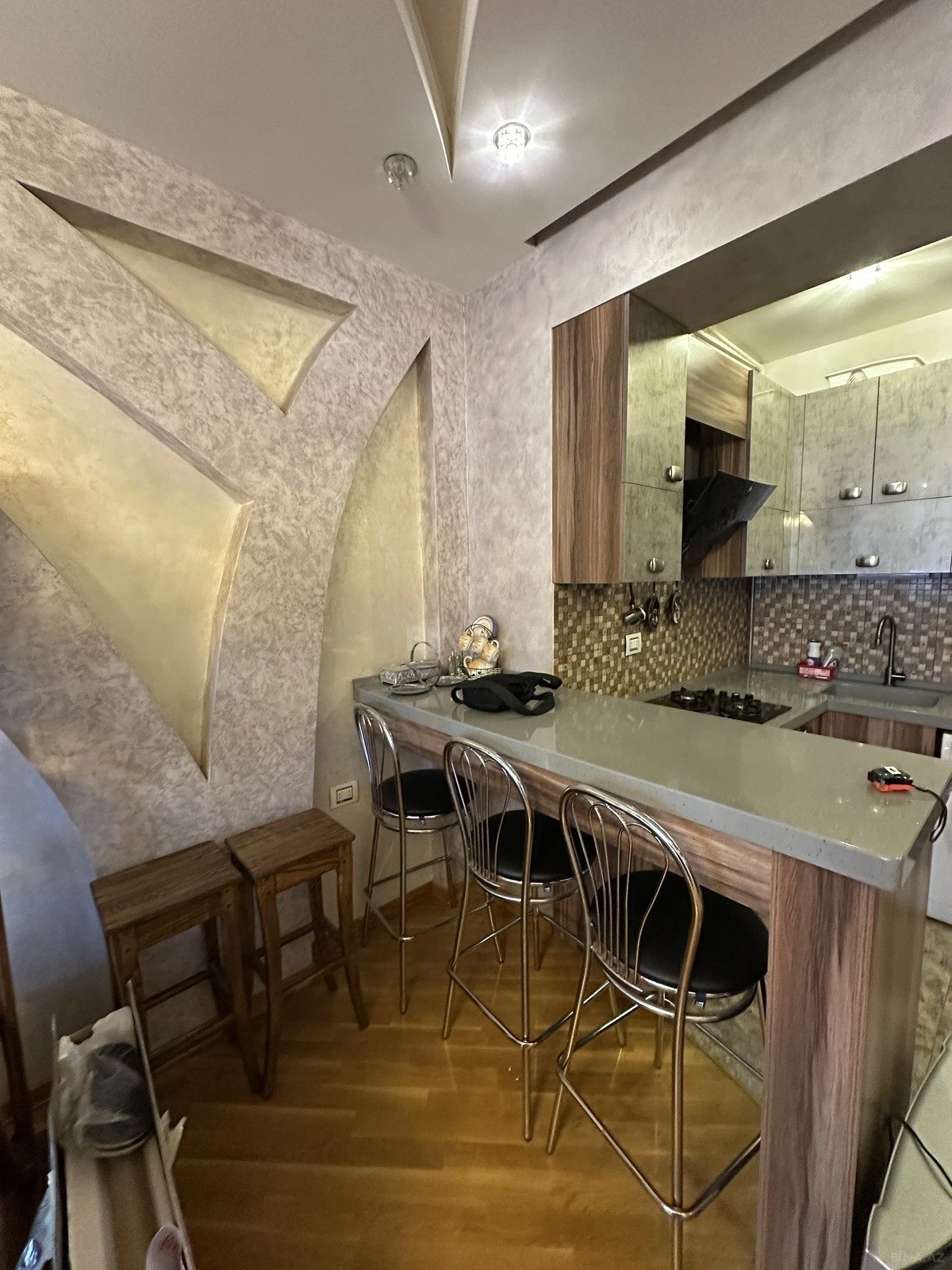 Kirayə verilir 2 otaqlı mənzil 60 m²