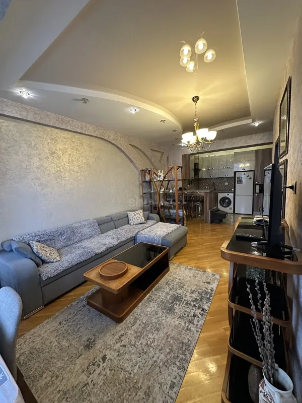 Kirayə verilir 2 otaqlı mənzil 60 m²