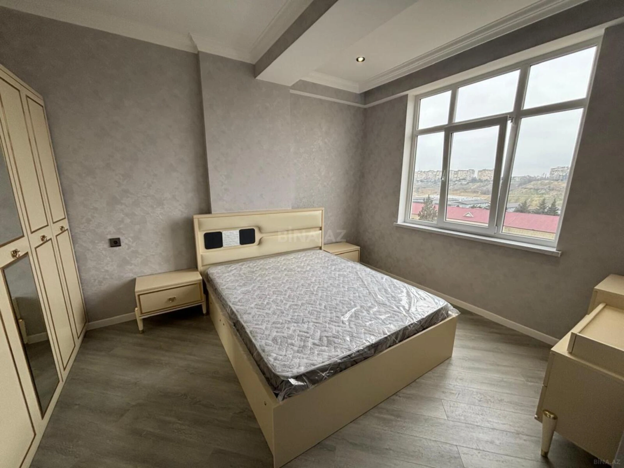 Kirayə verilir 3 otaqlı mənzil 100 m²