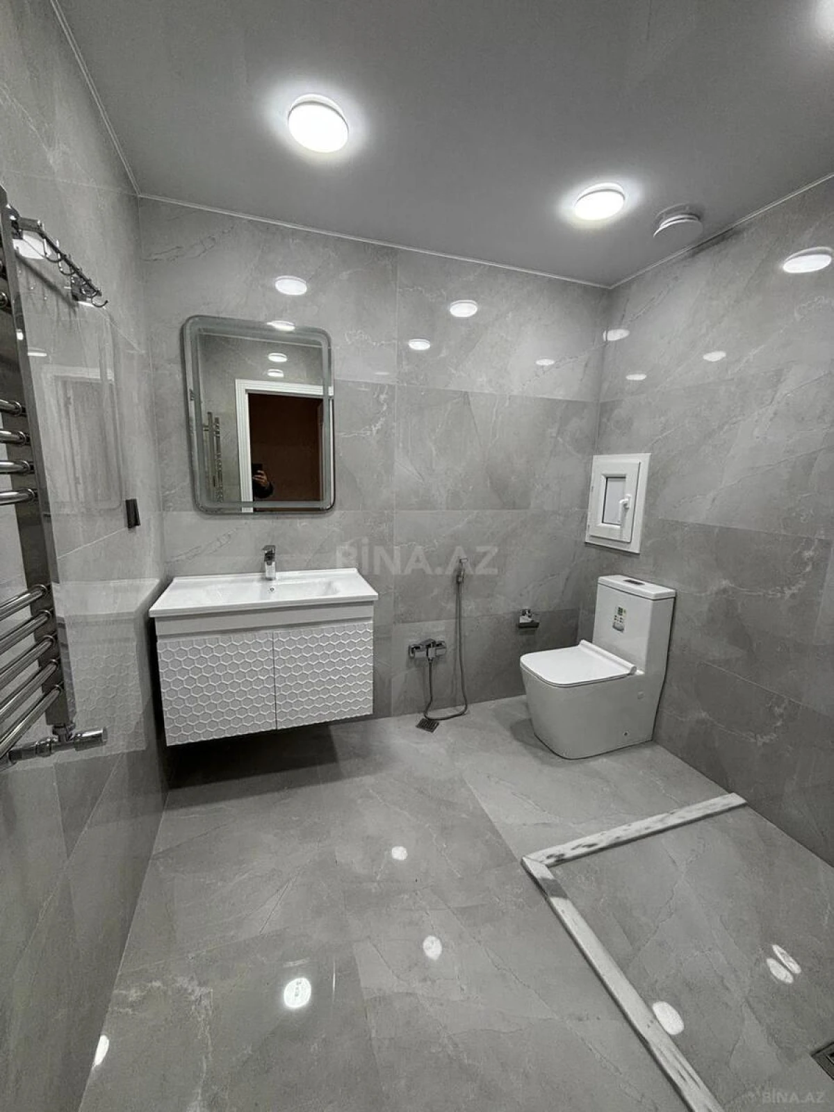 Kirayə verilir 3 otaqlı mənzil 100 m²