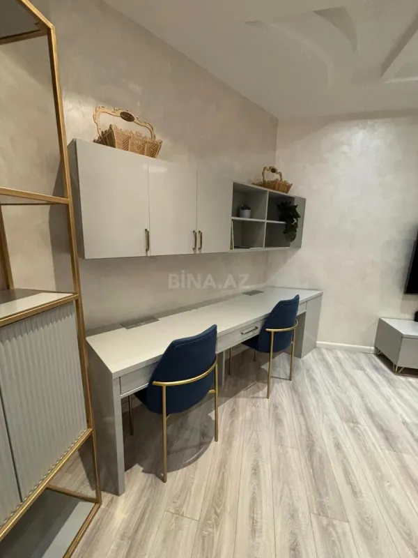 Kirayə verilir 2 otaqlı mənzil 110 m²