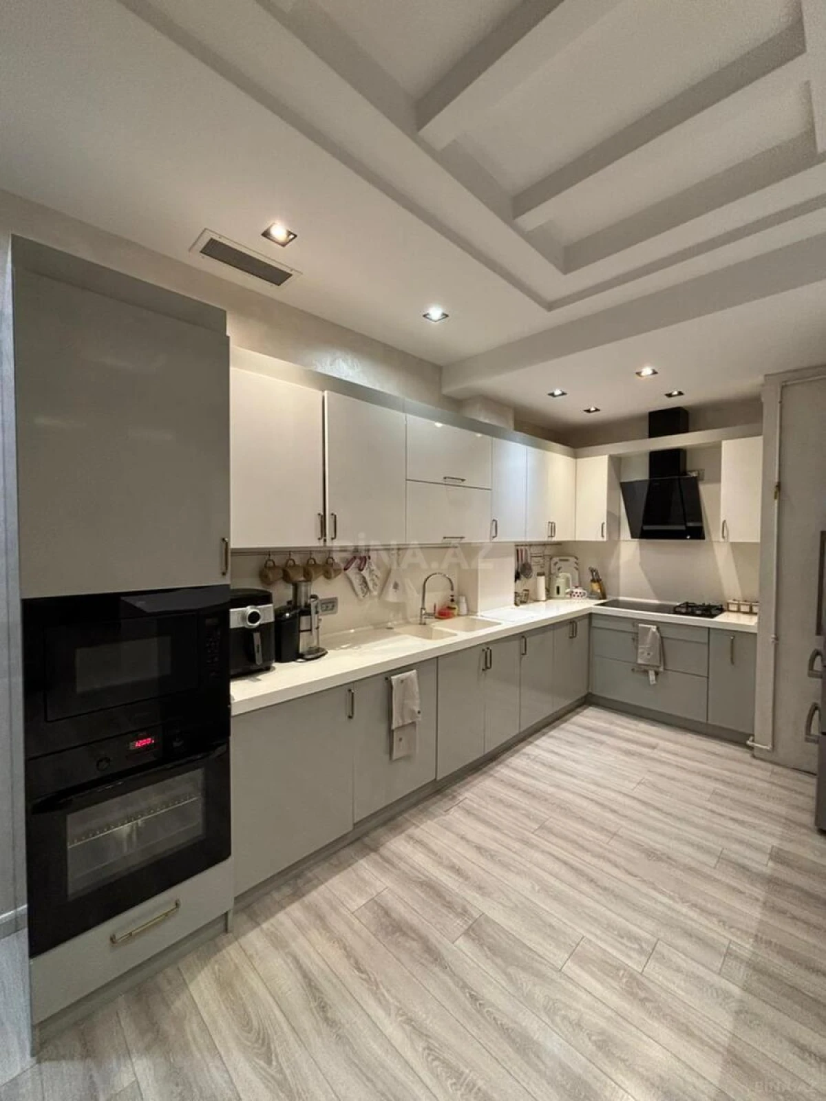 Kirayə verilir 2 otaqlı mənzil 110 m²