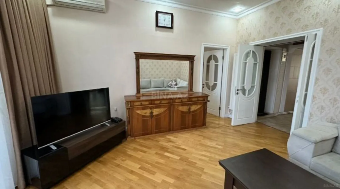 Kirayə verilir 2 otaqlı mənzil 65 m²