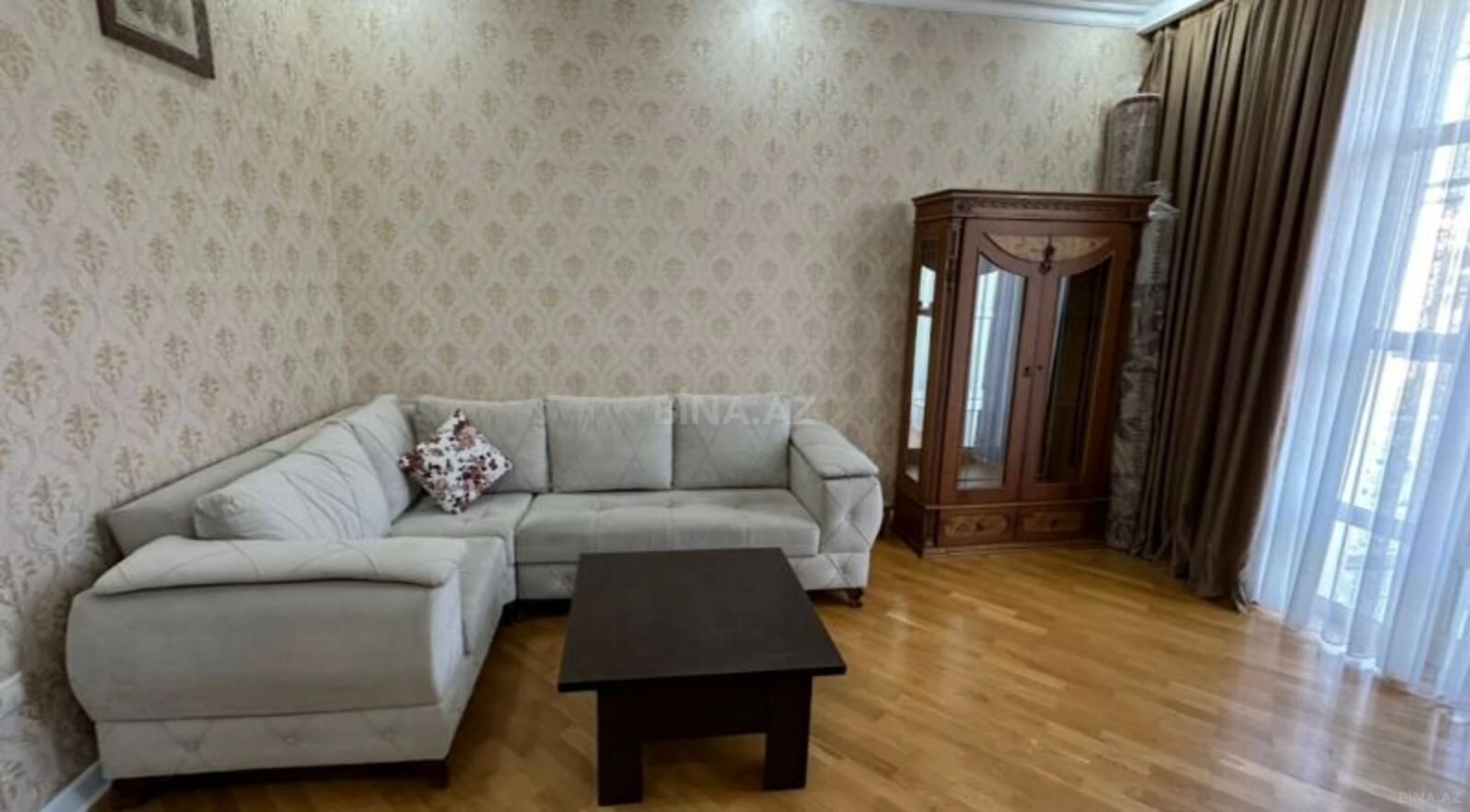 Kirayə verilir 2 otaqlı mənzil 65 m²