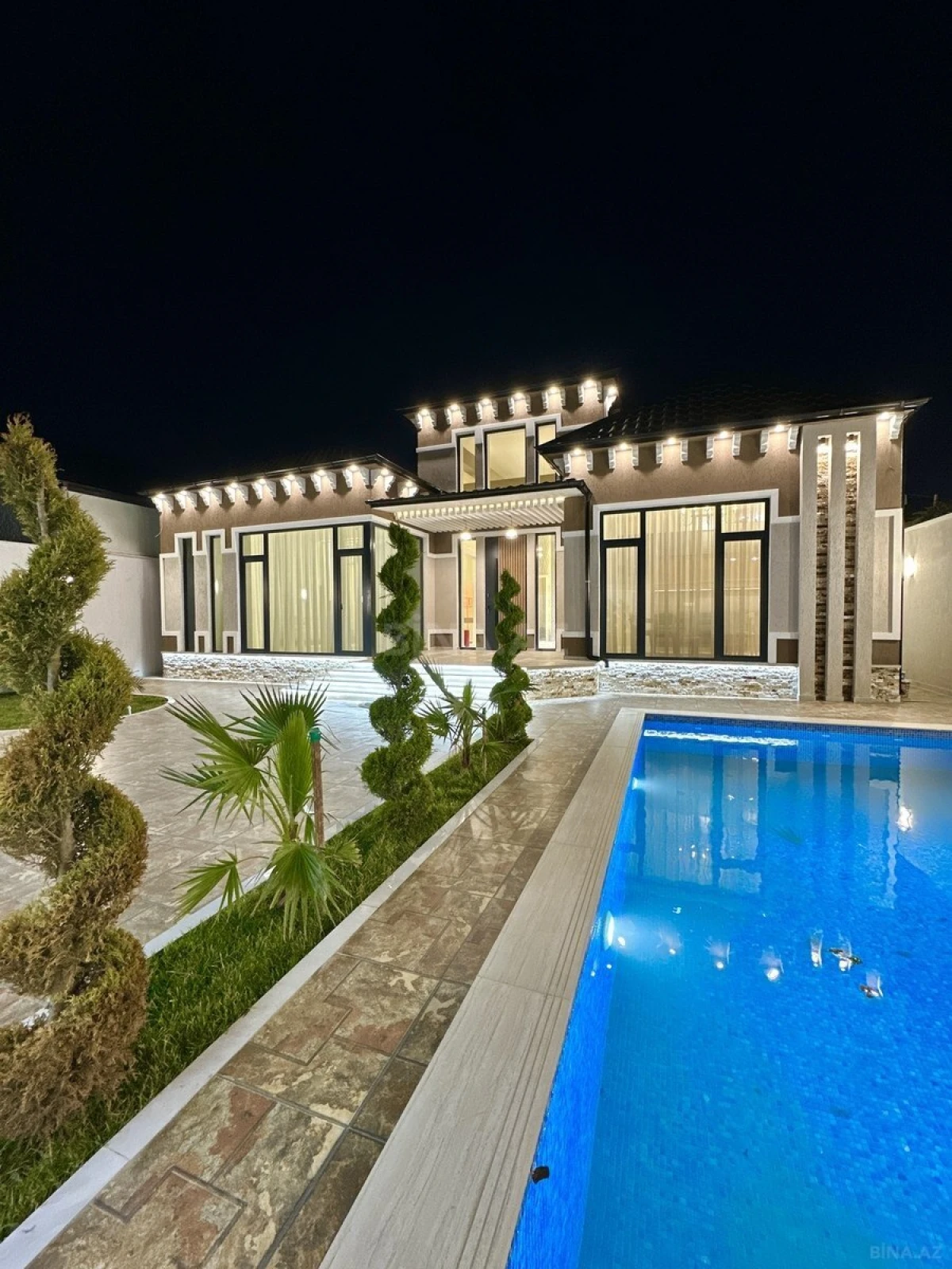 Satılır 4 otaqlı həyət evi 180 m²