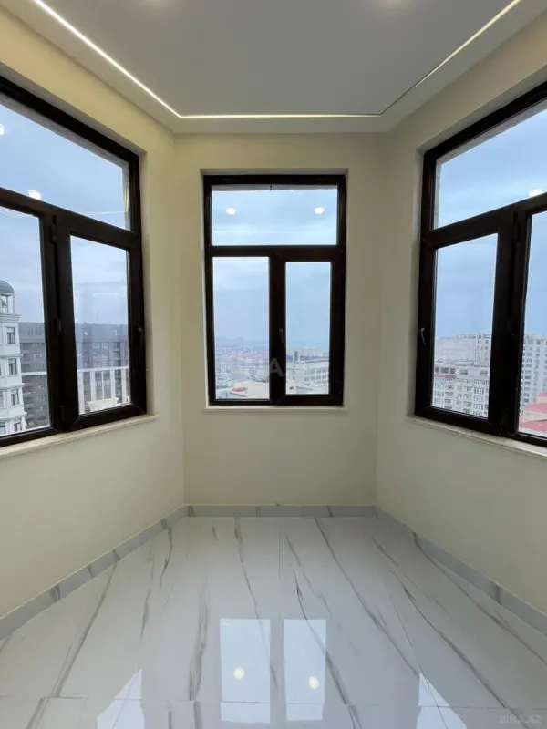 Satılır 2 otaqlı mənzil 70 m²