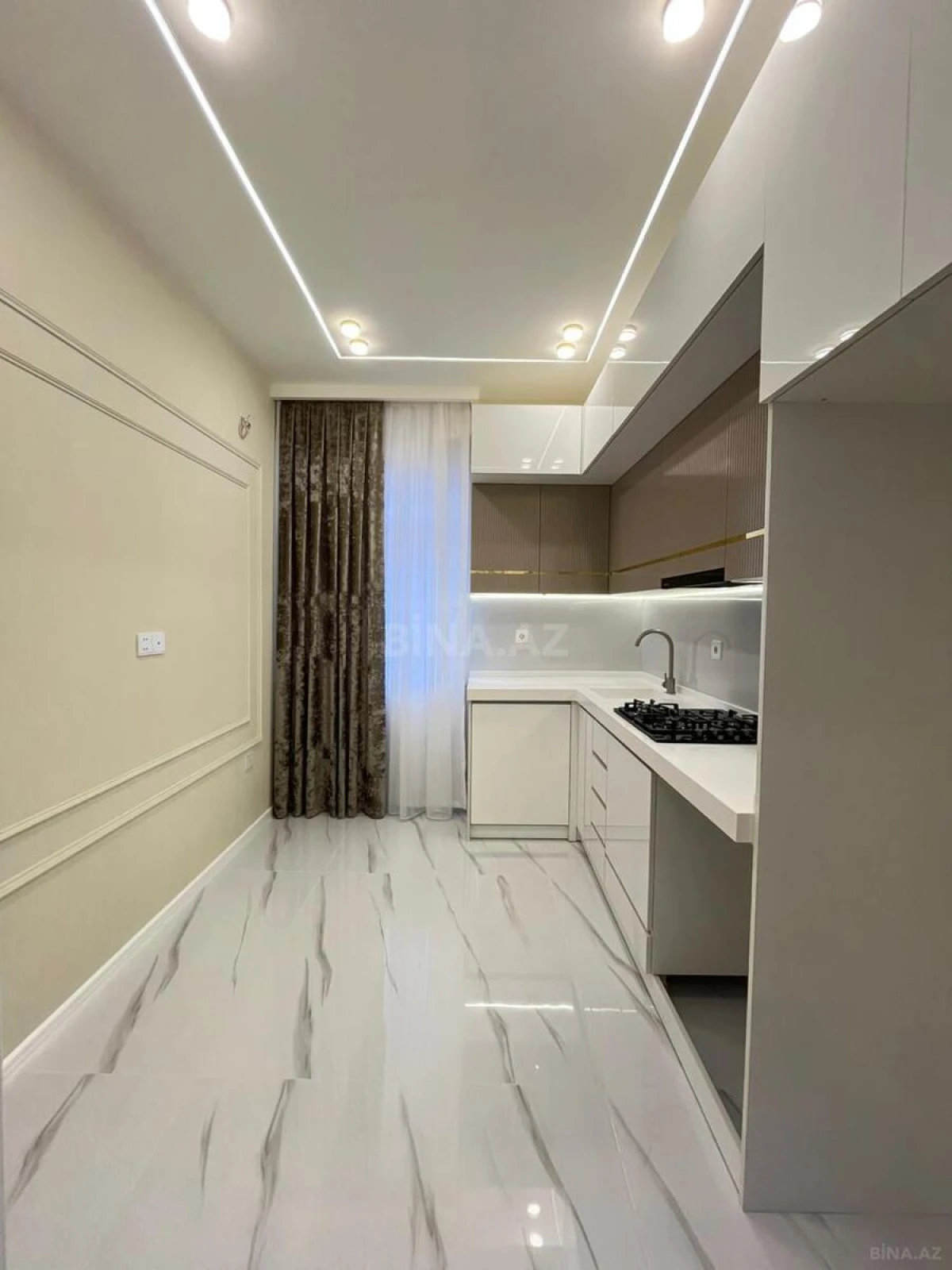 Satılır 2 otaqlı mənzil 70 m²