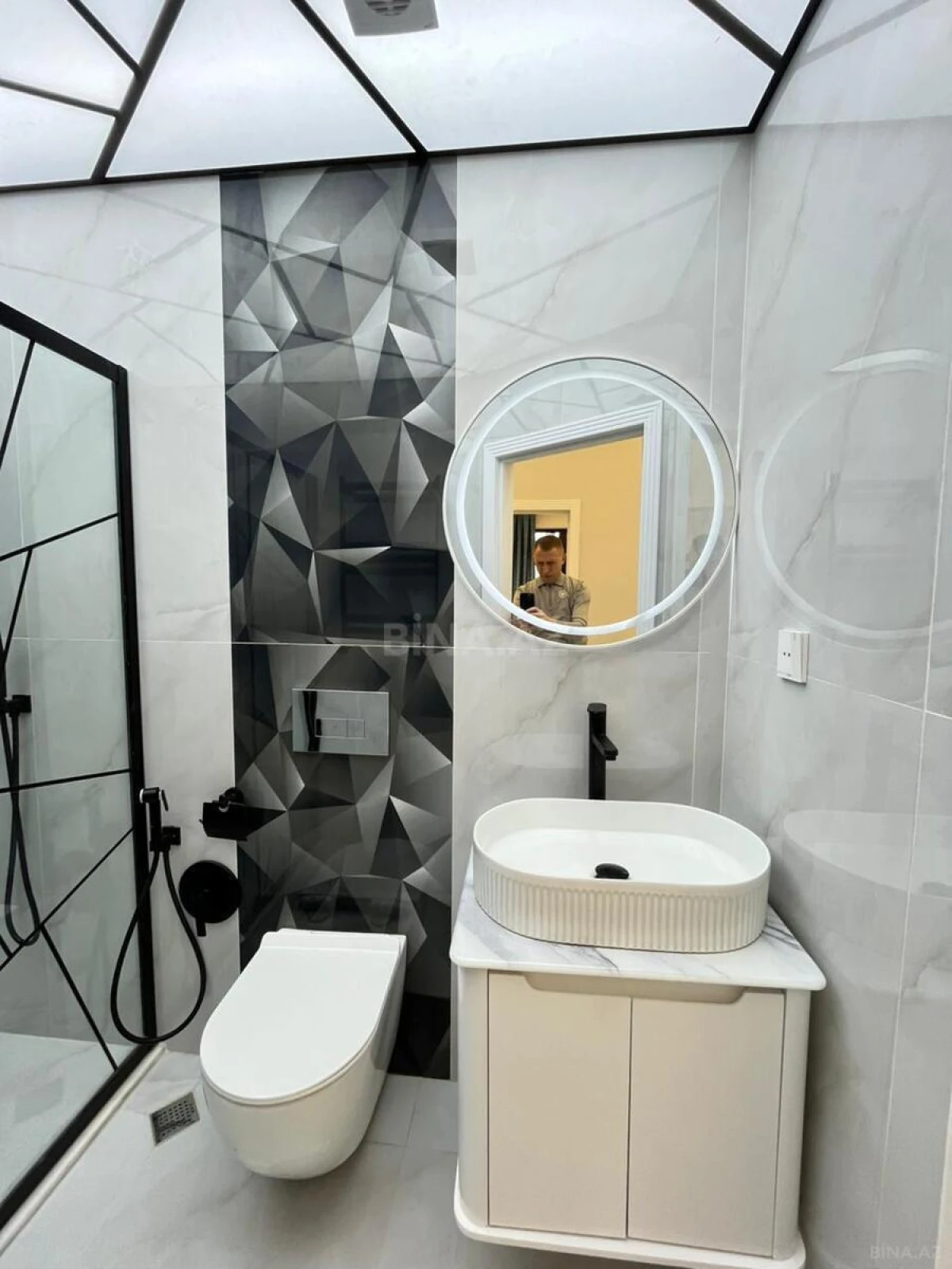 Satılır 2 otaqlı mənzil 70 m²