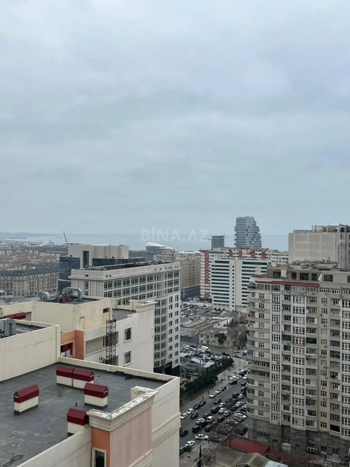 Satılır 2 otaqlı mənzil 70 m²