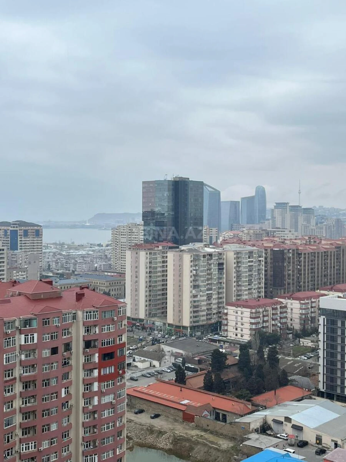 Satılır 2 otaqlı mənzil 70 m²