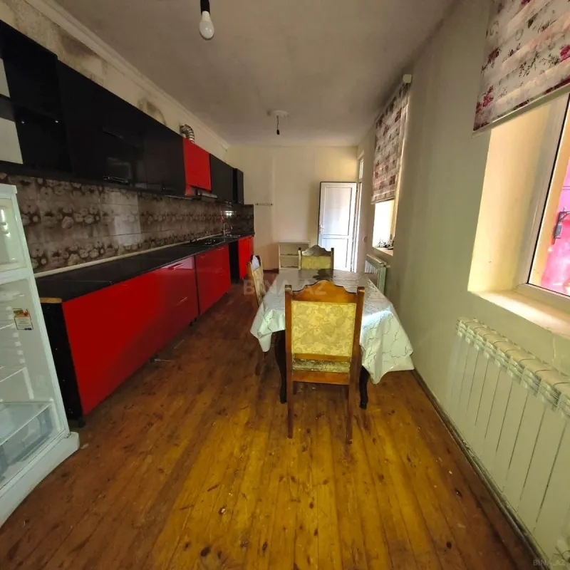 Satılır 5 otaqlı həyət evi 127 m²