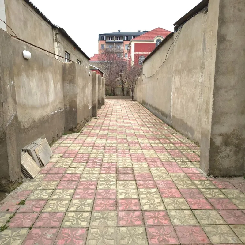 Satılır 5 otaqlı həyət evi 127 m²