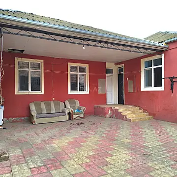 Satılır 5 otaqlı həyət evi 127 m²