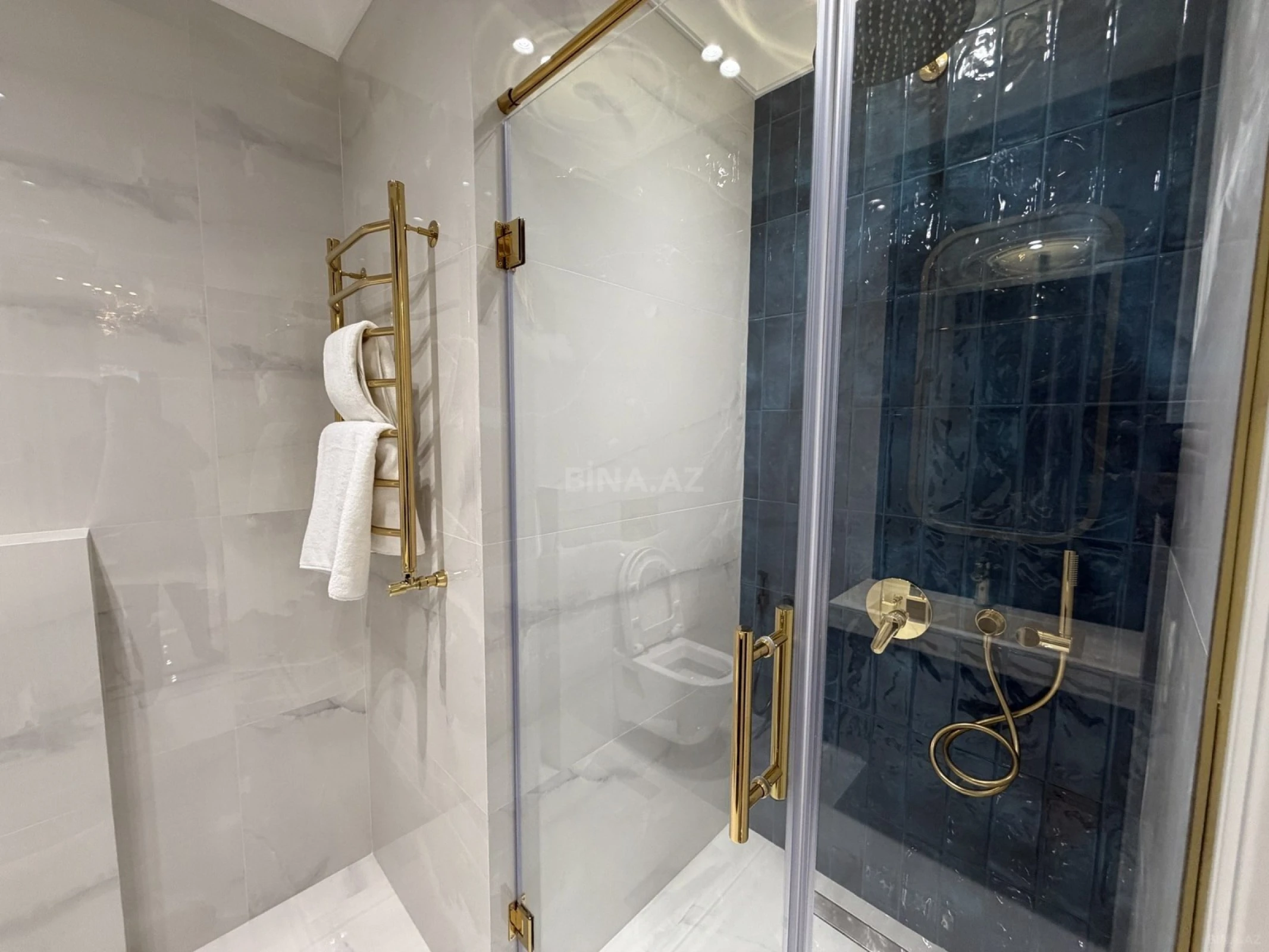 Satılır 3 otaqlı mənzil 123 m²