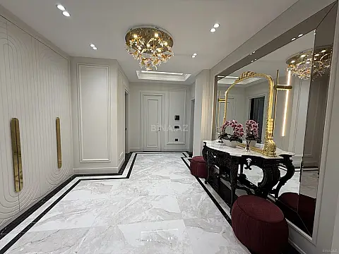 Satılır 3 otaqlı mənzil 123 m²