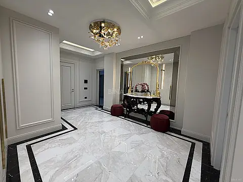 Satılır 3 otaqlı mənzil 123 m²