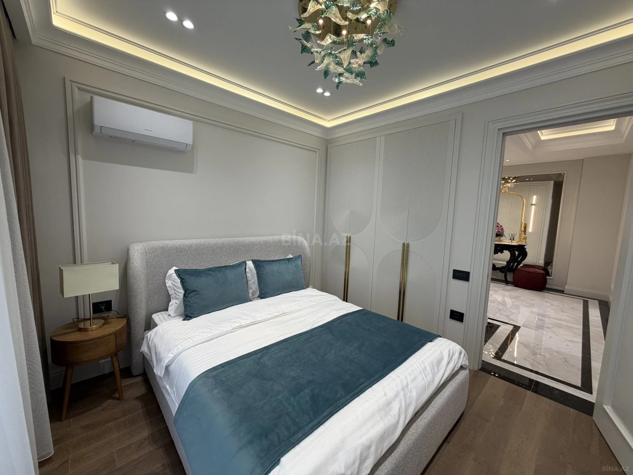 Satılır 3 otaqlı mənzil 123 m²