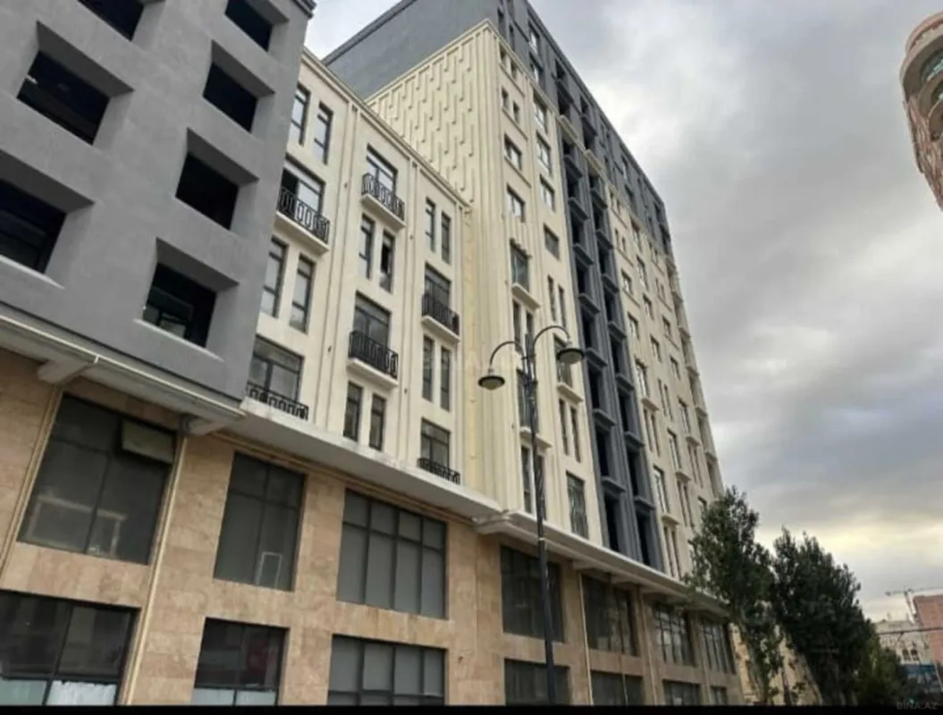 Satılır 3 otaqlı mənzil 150 m²