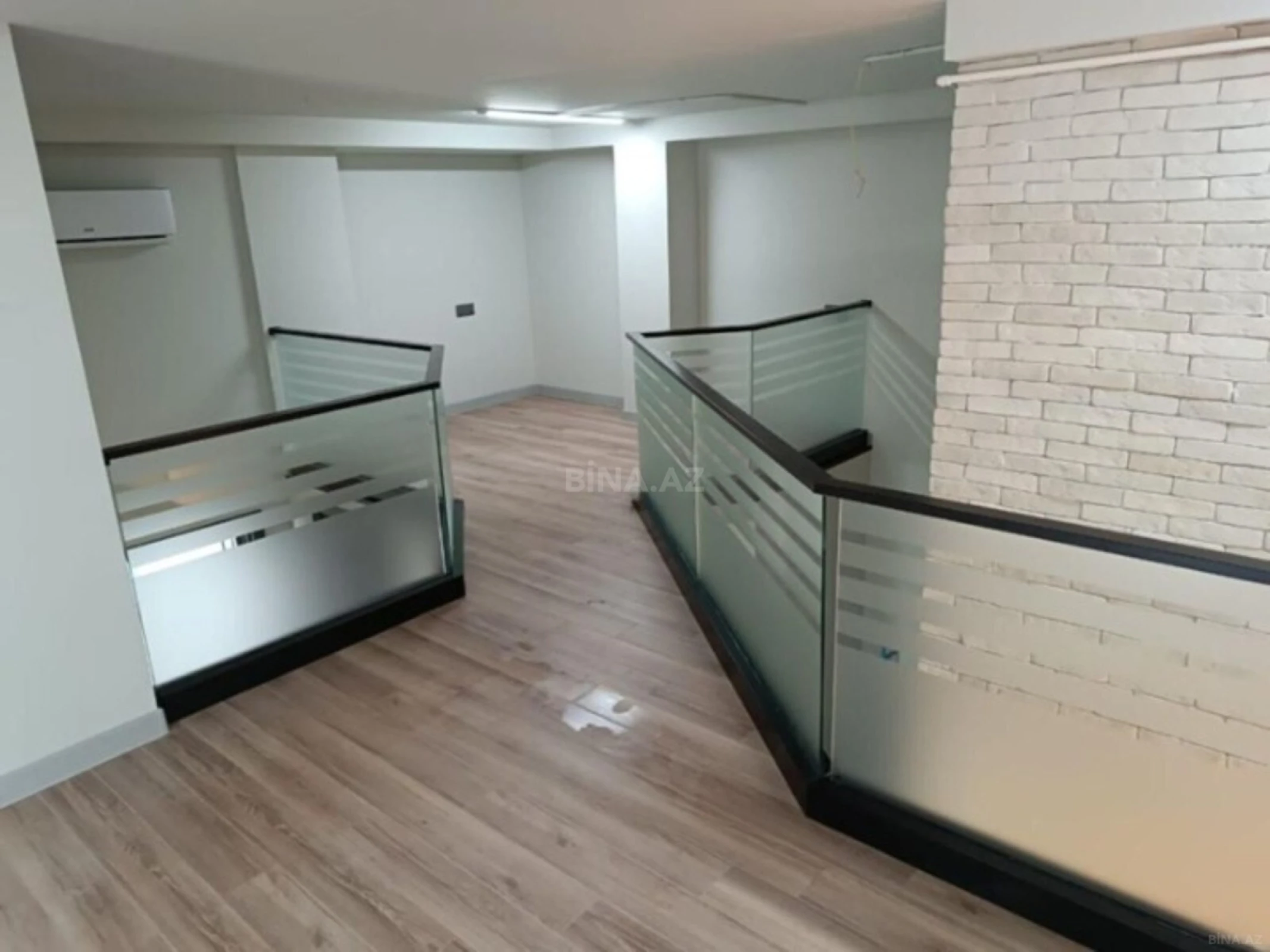 Kirayə verilir 4 otaqlı ofis 145 m²