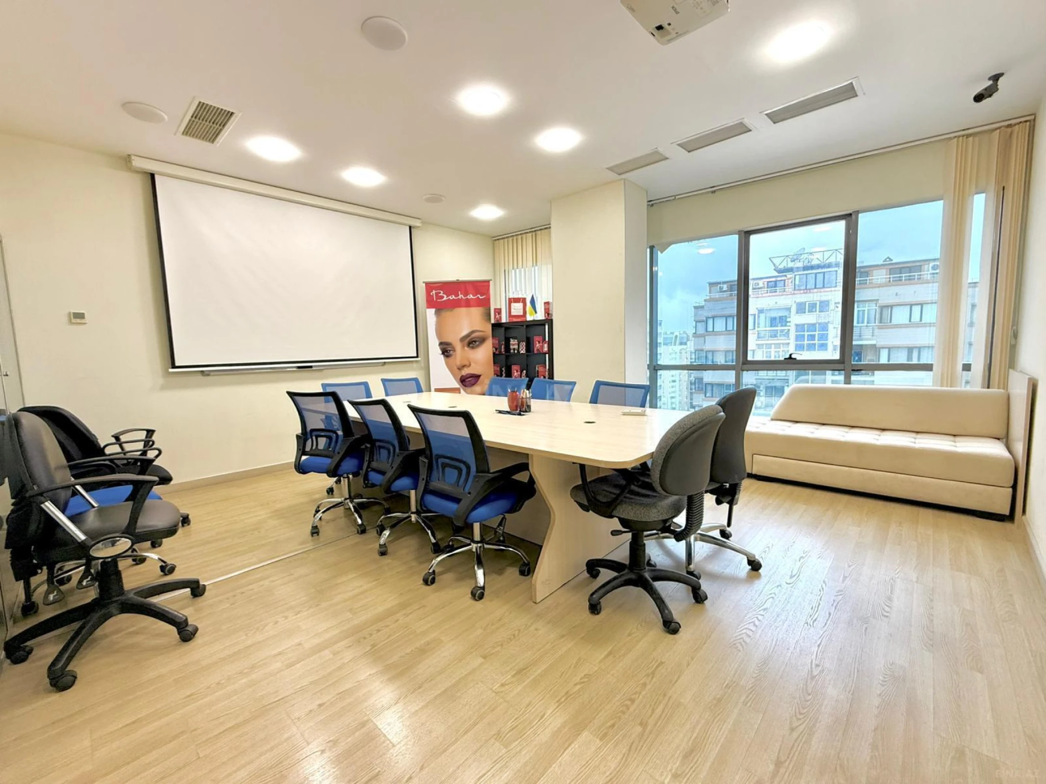 Kirayə verilir 6 otaqlı ofis 167 m²
