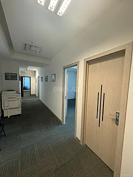 Kirayə verilir 3 otaqlı ofis 93 m²