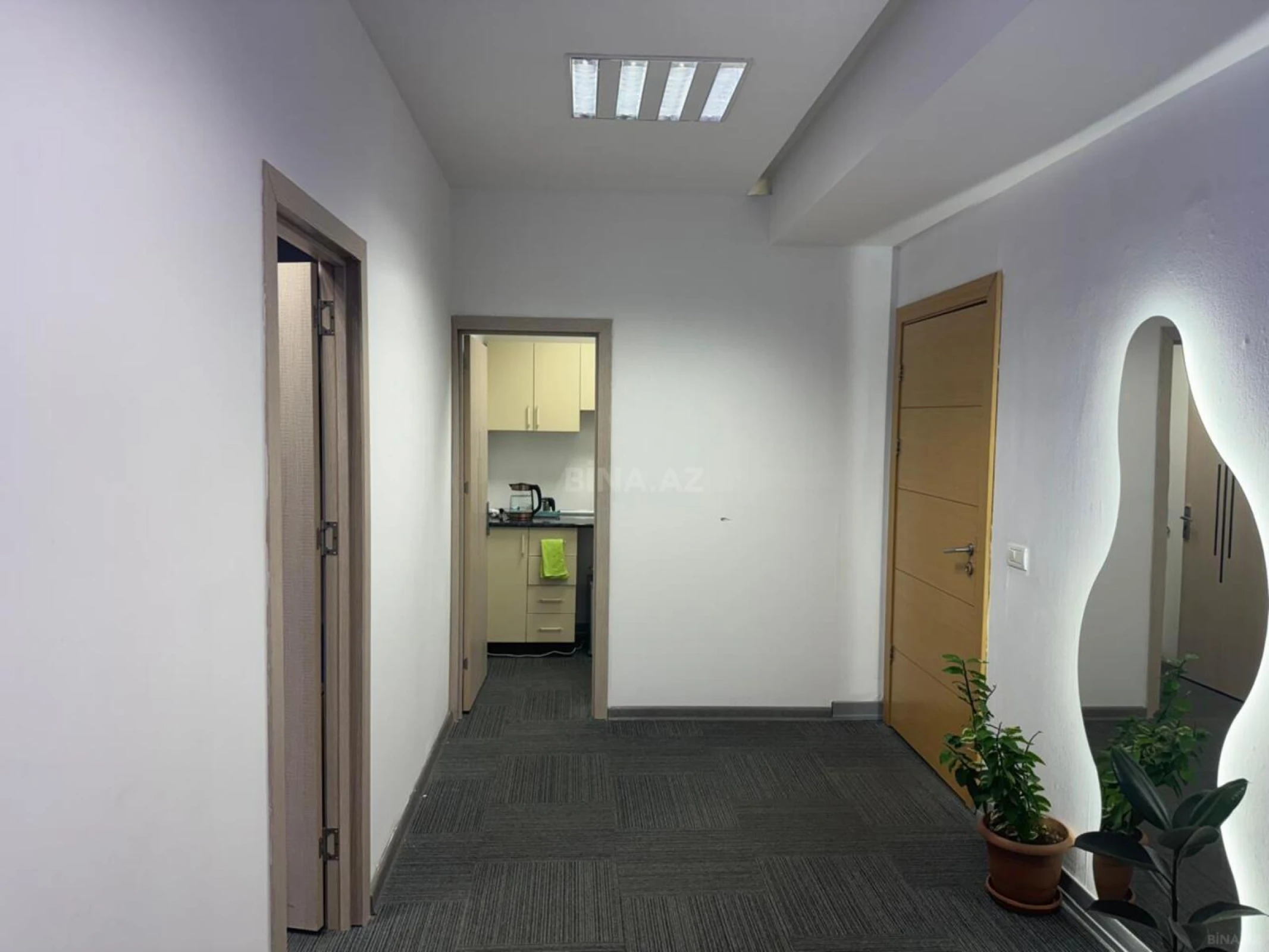 Kirayə verilir 3 otaqlı ofis 93 m²