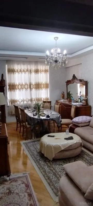 Satılır 3 otaqlı mənzil 93 m²