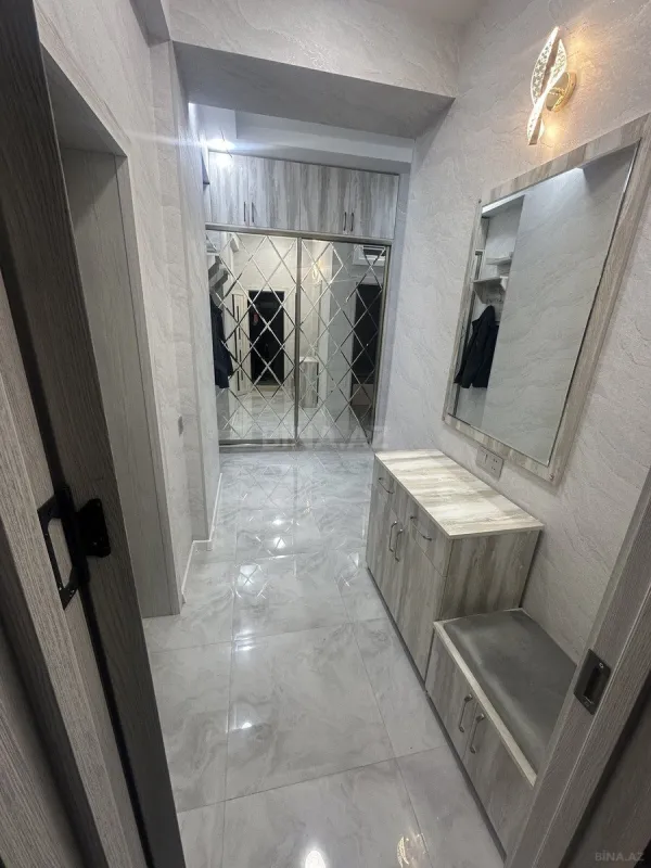 Satılır 4 otaqlı mənzil 109 m²