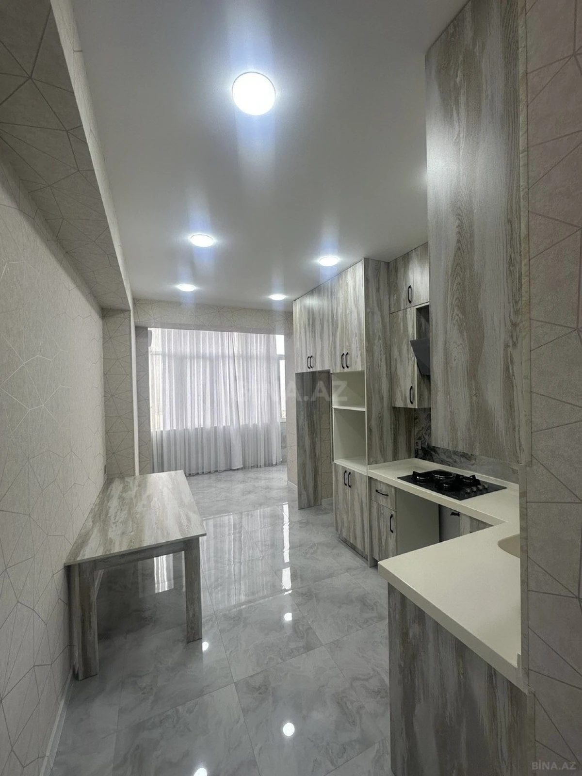 Satılır 4 otaqlı mənzil 109 m²