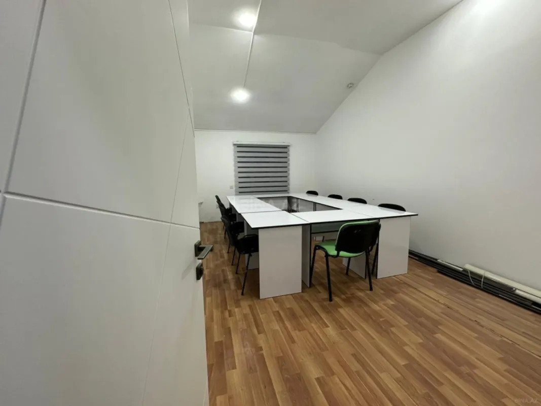 Kirayə verilir 4 otaqlı ofis 135 m²