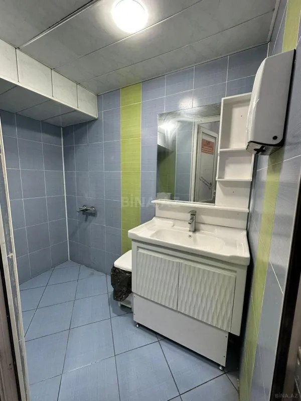 Kirayə verilir 4 otaqlı ofis 135 m²