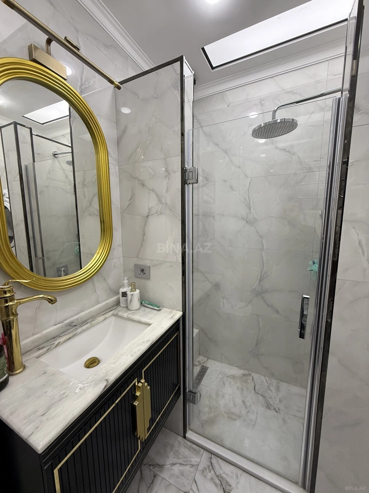 Satılır 3 otaqlı mənzil 95 m²