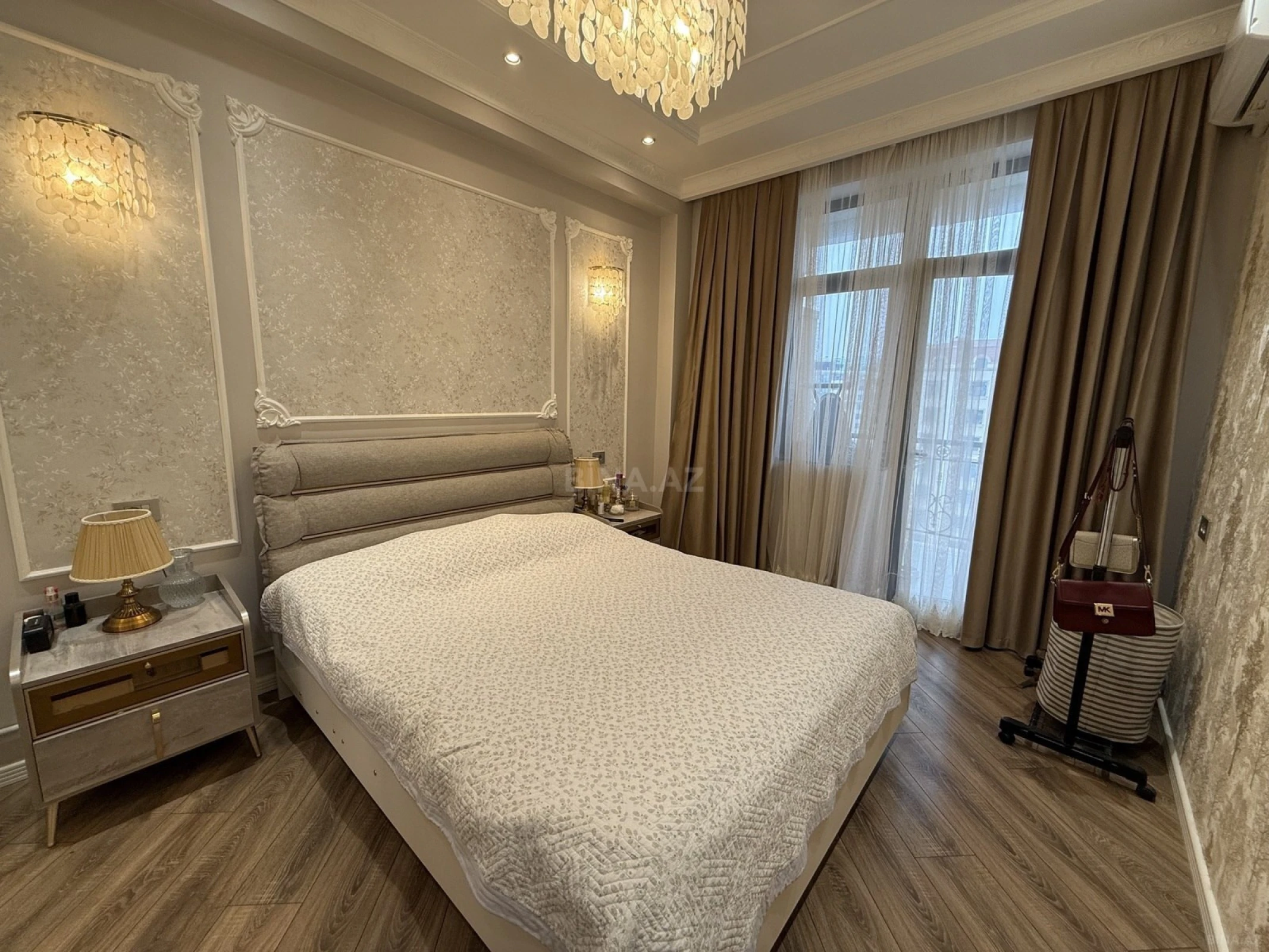 Satılır 3 otaqlı mənzil 95 m²