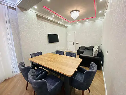 Satılır 2 otaqlı mənzil 100 m²