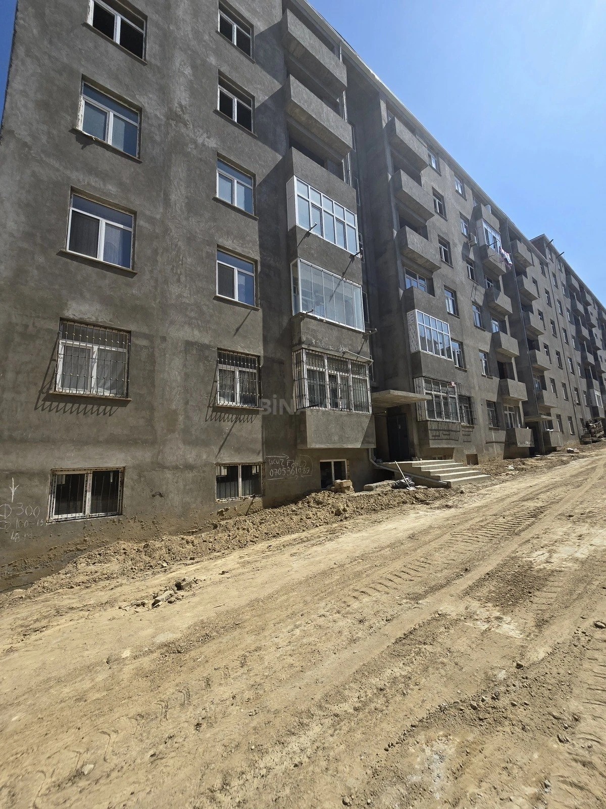 Satılır 2 otaqlı mənzil 72.3 m²